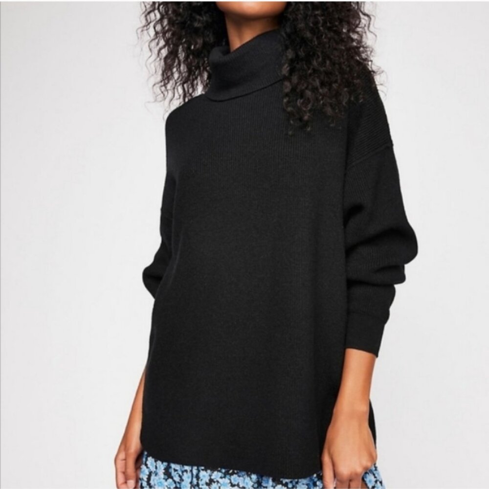 Free People Softly Structured Tunic Oversized Mock Neck Sweater in Black XS
